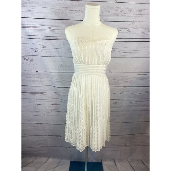 White House Black Market Dresses & Skirts - White House Black Market Ivory Strapless Formal Dress Size 2